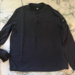 ALO Yoga Men's Black Long Sleeve Tee